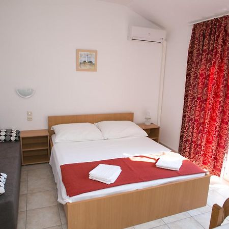 Apartments Ostrea - Mimoza Novalja Extérieur photo